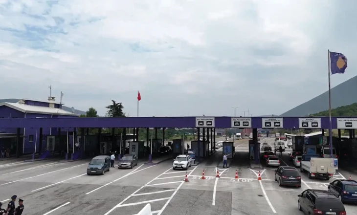 Çmimet dhe vizat: A po ia kthejnë shpinën qytetarët e Kosovës detit të Shqipërisë?