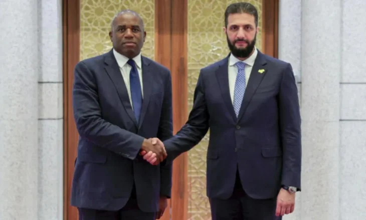 David Lammy thyen akullin, bëhet ministri i parë britanik që viziton Sirinë që nga kryengritja e vitit 2011