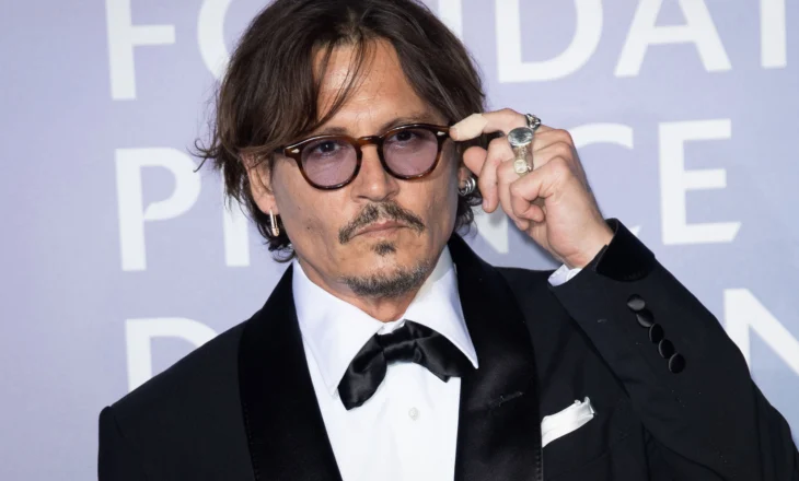 Depp: Njerëzit nuk qajnë sepse janë të dobët, por sepse kanë qenë të fortë për një kohë të gjatë