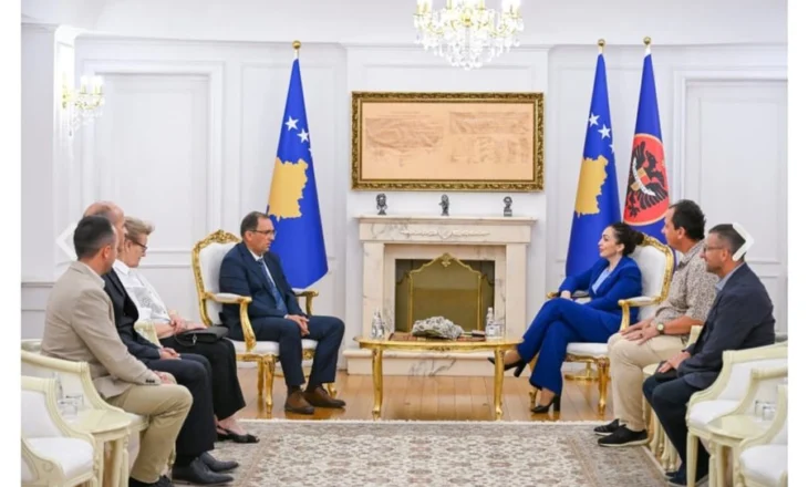 Deputetët britanikë priten nga presidentja Osmani, rikonfirmohet mbështetja për Kosovën