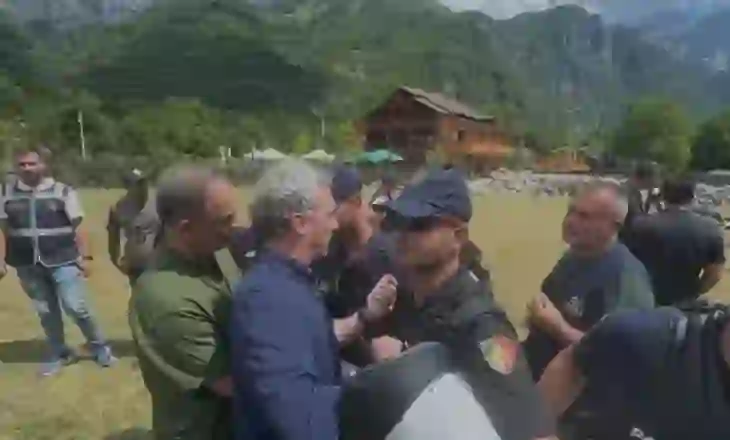 Deputetët e PD-së, Boçi dhe Spahia përplasen me policinë në Theth