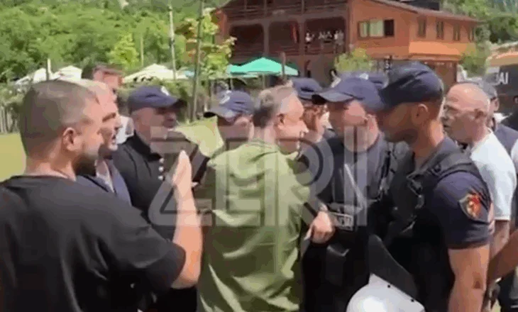 Deputetët e PD-së mbërrijnë në Theth, përplasen me efektivët: O legen, afrohu se qenke i fortë ti (VIDEO)