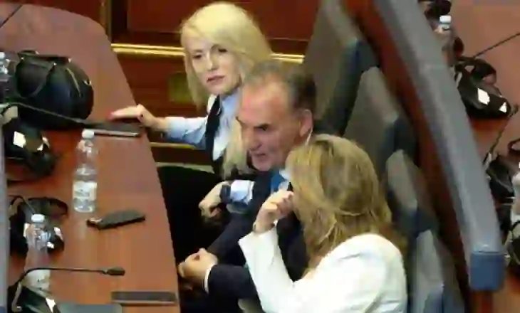 Deputetja e Nismës Socialdemokrate: Nëse propozohet emri i Fatmir Limajt, të hënën konstituohet Kuvendi i Kosovës