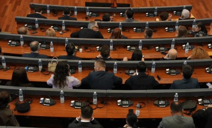 Dështon sërish konstituimi i Kuvendit, thirret seanca në orën 22:00