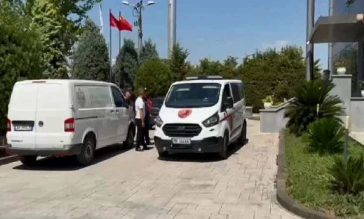 Detaje nga aksioni te zyrat e ‘Bankers’ në Fier/ Janë bllokuar serverat e kompanisë, hetimet nga 2023 në 2025! Kompania s’ka paguar prej 1 viti dhjetëra kontraktorë