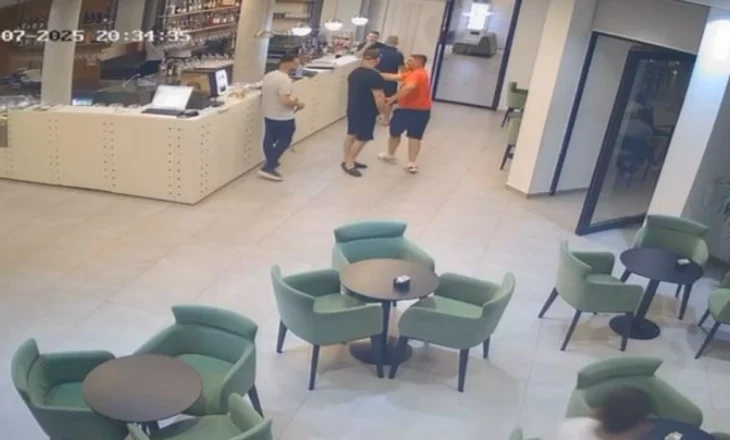 Dhunoi kamarierin 18 vjeçar/ Pezullohet nga detyra oficeri i policisë, ndërhyn pronari i lokalit, nënkomisari përfundon në spital