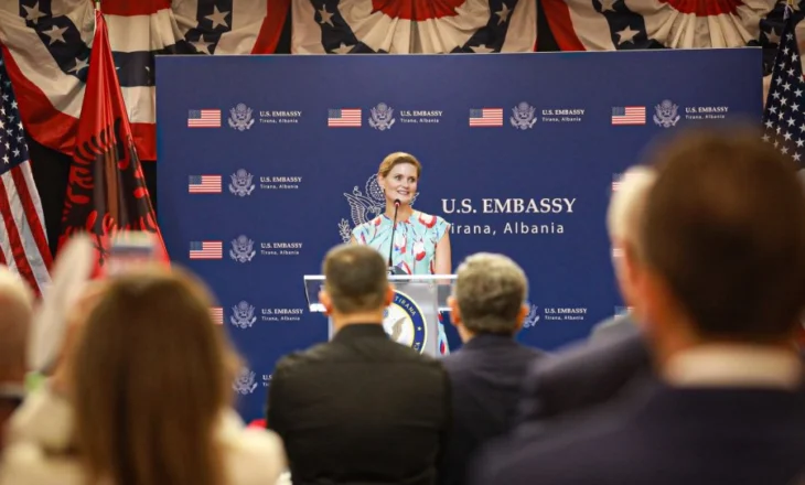 ‘Dita e Pavarësisë’/ Ambasada e SHBA: Falenderime për partnerët që çojnë përpara mirëqenien e përbashkët amerikane dhe shqiptare