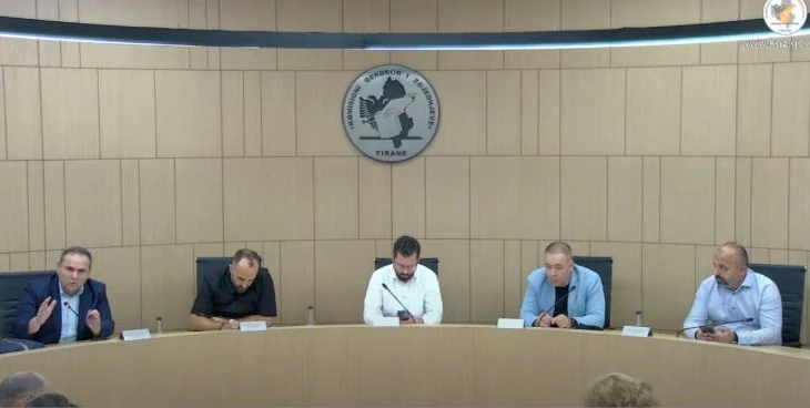 “Do shkoj në Gjykatën Kushtetuese”,  Kalaja kundërshton vendimin e KAS për Durrësin: E keni mbyllur pa zbatuar ligjin