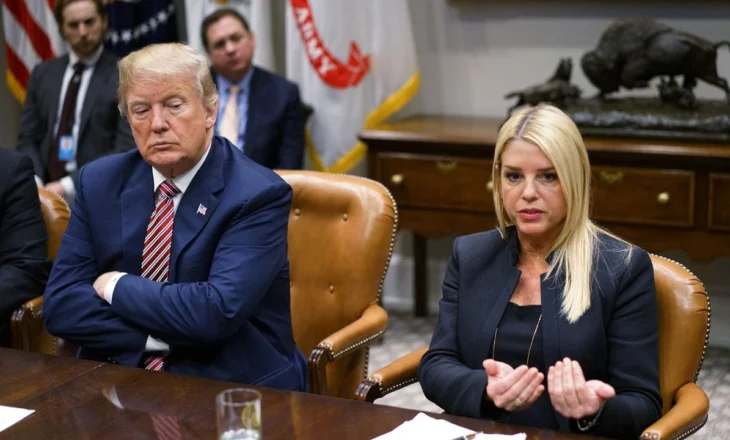 Dosja Epstein, Prokurorja e Përgjithshme e njoftoi Trump se emri i tij shfaqej në dokumente që në muajin maj