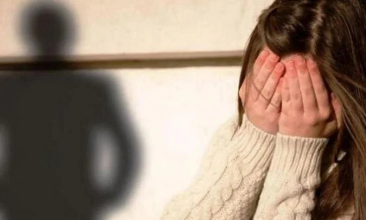 “Dua një familje tjetër” – Flet komshiu që mbrojti 12-vjeçaren nga babai abuzues në Fier: Ishte e trembur…