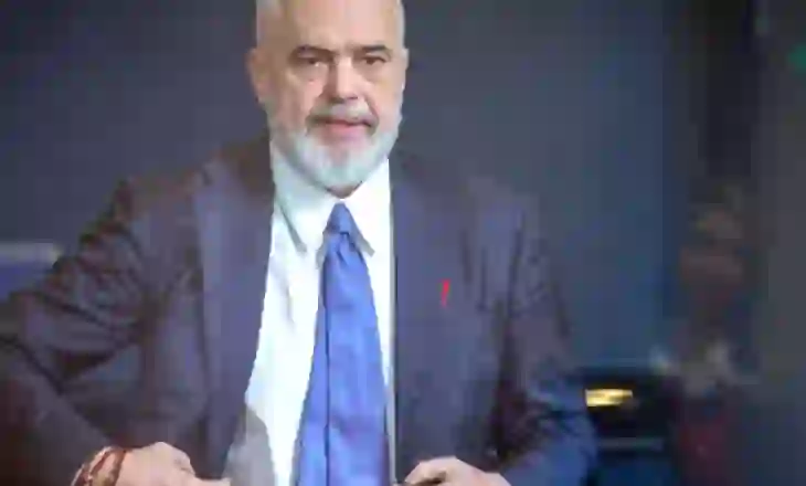 Edi Rama iu rrëmben 830 hektarë tokë kaninjotëve për t’ia dhuruar oligarkut mediatik të oborrit, a është Frangaj…