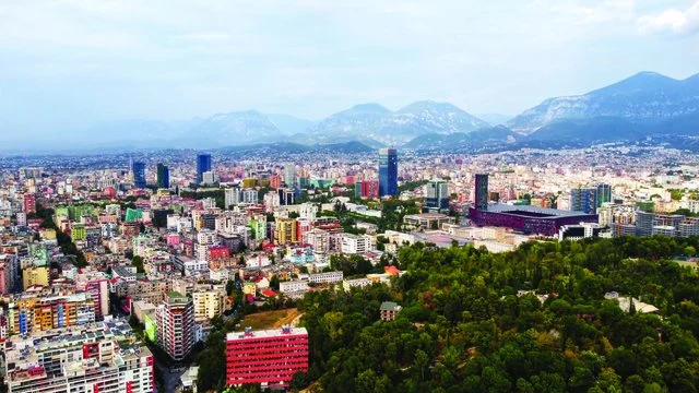Ekspertët: Çmimet e reja të referencës, më pranë tregut! Rivlerësimi i pasurisë, mundësi fitimi për qytetarët