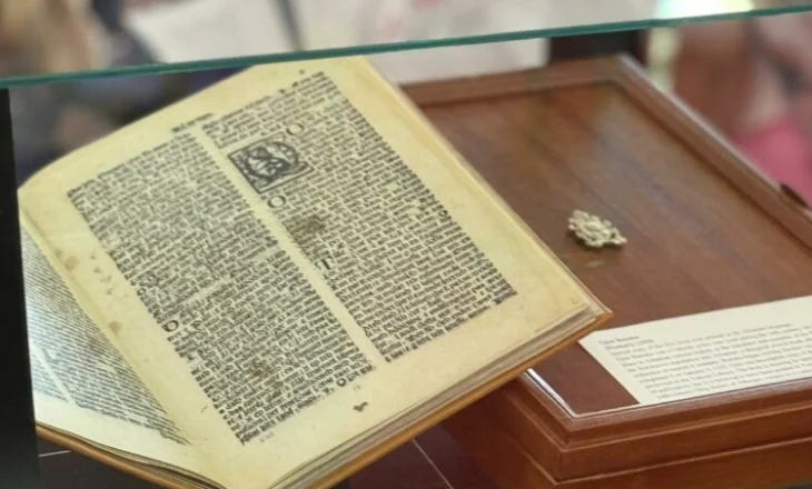 Ekspozita “Kujtesa e Mesdheut” edhe një javë në Bibliotekën Kombëtare