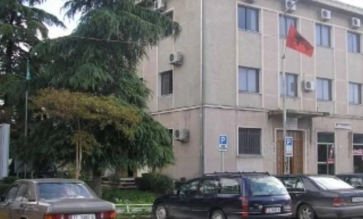 Elbasan, dorëhiqen nënkryetarët e Bashkisë/ E paqartë nëse i binden urdhrit të Ramës apo…