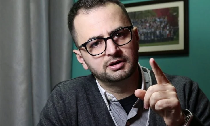 Endri Shabani pret në besë Adriatik Lapajn: Kur ai nuk mban përgjegjësi për vjehrrin e tij, pse duhet të mbajë unë për dajën tim?