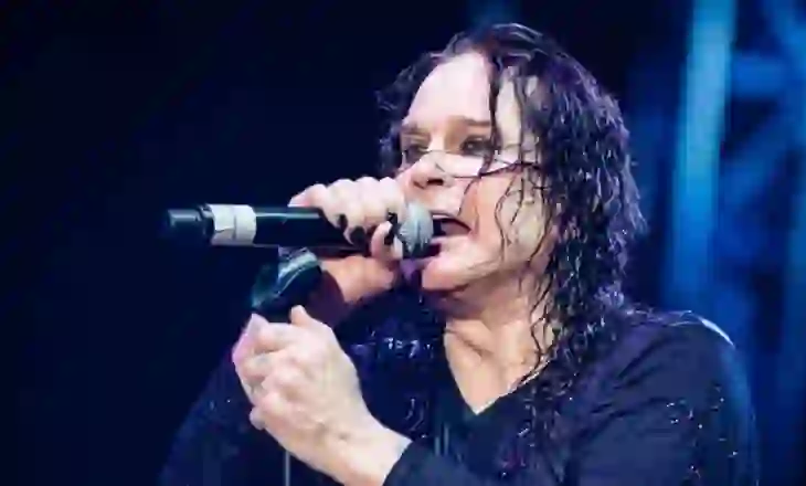 Familja e Ozzy Osbourne nuk përmendi 2 nga 6 fëmijët e tij! Kush është djali që jeton në “hije”?