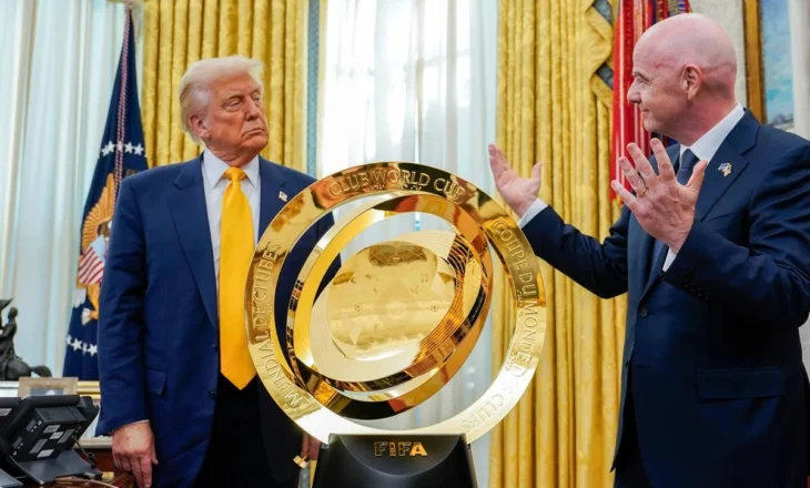 Finalja e Kupës së Botës mes dy skuadrave që triumfuan në Europë këtë sezon edhe Donald Trump në tribunë