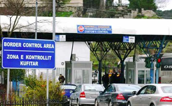 Fluks udhëtarësh në Kakavijë, mbi 7700 shtetas kalojnë kufirin në 24 orët e fundit