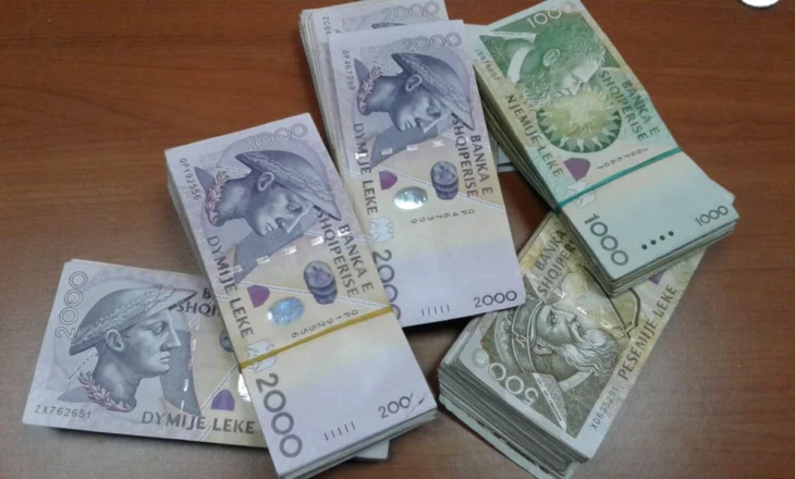 Forcimi i Lekut u kushtoi depozituesve në valutë 43 miliardë lekë në 2024