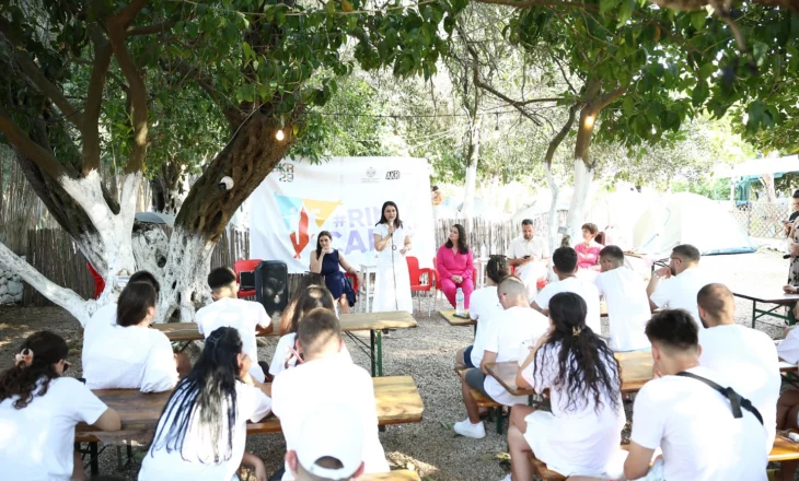 FOTO/ RinCamp, ministrja Muzhaqi: Mundësi për rininë në administratën publike