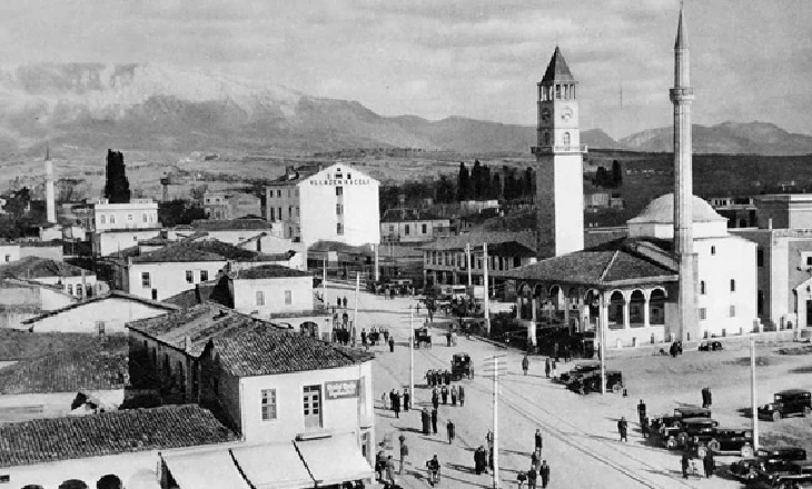Fotografi që të lënë pa fjalë: Ja si dukej Tirana një shekull më parë
