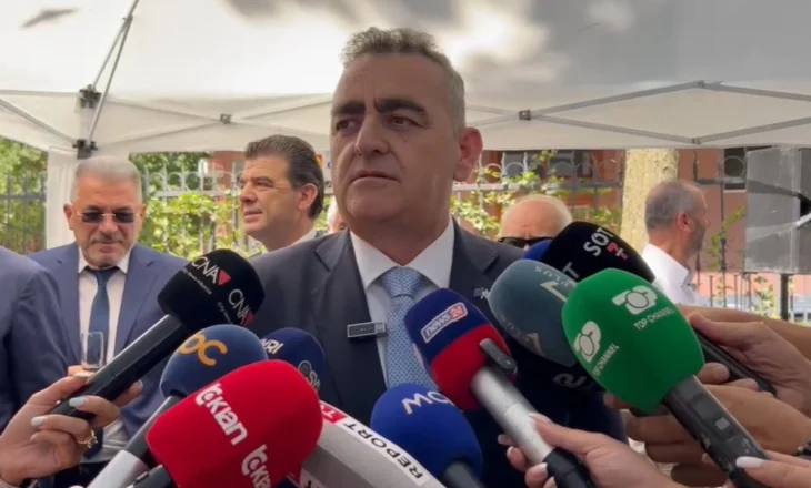 Fredi Beleri merr pjesë në inaugurimin e konsullatës greke në Korçë: Ngjarje historike, festë