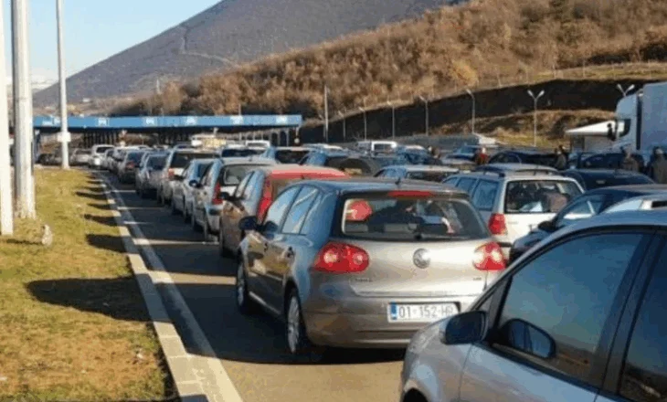 Fundjavë me fluks në Morinë, policia kufitare e Kosovës hap sportele shtesë
