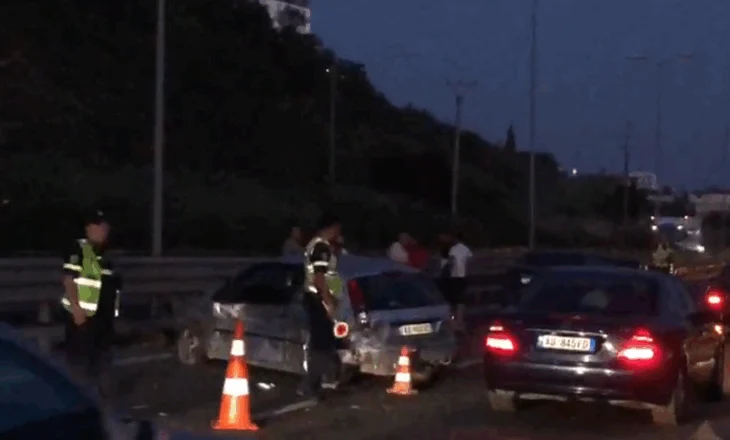 Fuoristrada del nga rruga, tre të plagosur nga aksidenti i rëndë në Sotirë