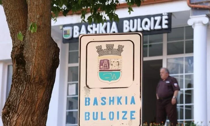 “Furtunë” dorëheqjesh edhe në qarkun e Dibrës, largohen 35 drejtues të Njësive Administrative