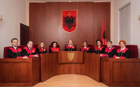Gaz Bardhi kërkon përfshirjen e opozitës në seancën e Gjykatës Kushtetuese për mandatet e gjyqtarëve