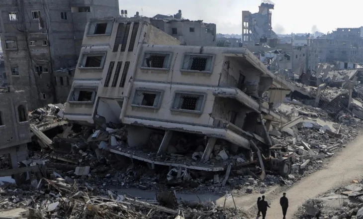 Gaza nuk gjen qetësi!/ Sulmet izraelite lënë 22 viktima, 2 prej tyre në Kishën e preferuar të Papa Françeskut