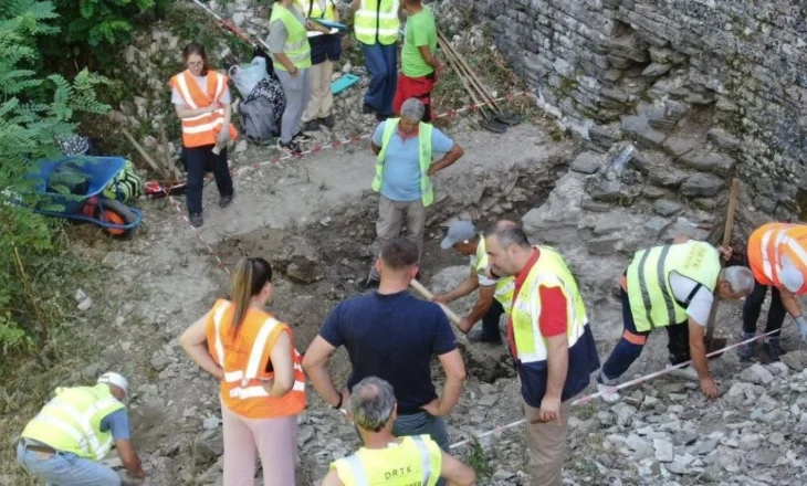 Gërmime arkeologjike në Kalanë e Gjirokastrës, zbulohet një kullë e antikitetit të vonë