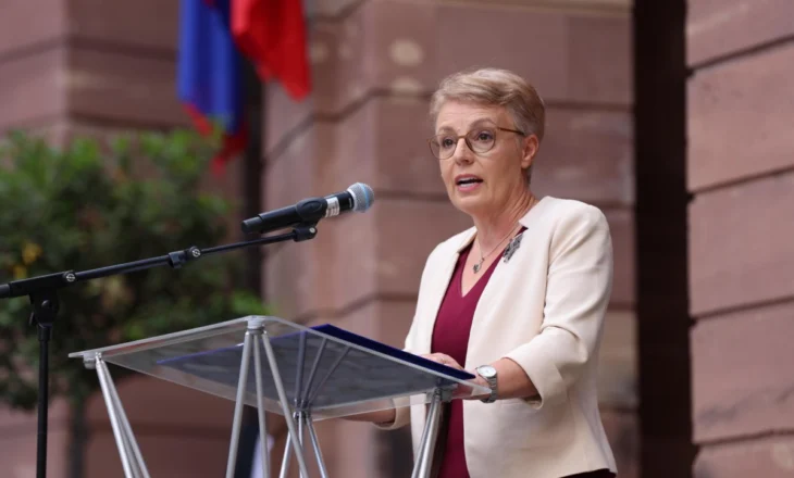 Gërvalla në Dubrovnik: Jo “Kosovë e Metohi” buzëqeshje e bukur, gjuhë e shëmtuar