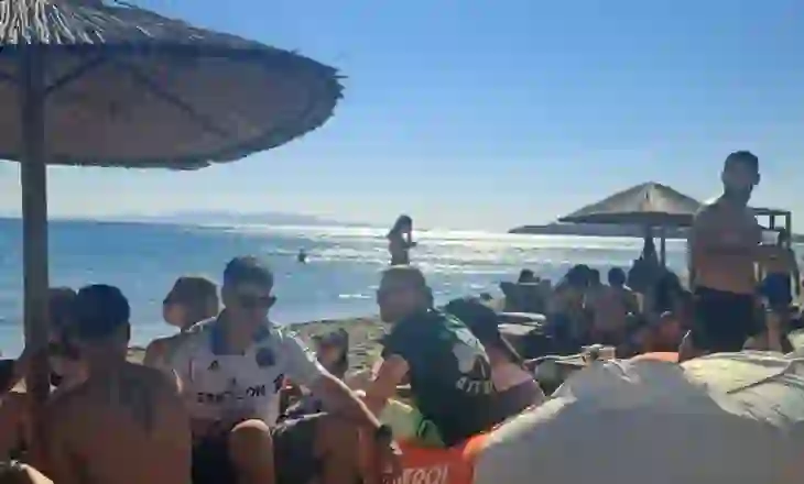 Grekët vajtojnë për shqiptarët? Mungojnë punëtorë në turizëm