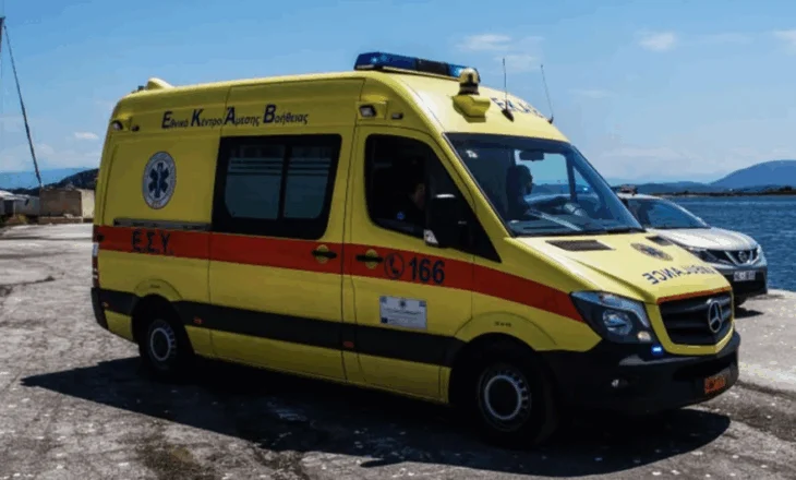 Greqi/ I mituri plagoset rëndë në Lefkada pasi ra nga një zonë shkëmbore