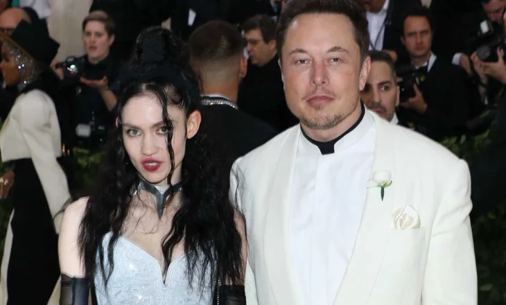 Grimes “shpërthen” ndaj X-it të Elon Musk: “Helm për trurin!”