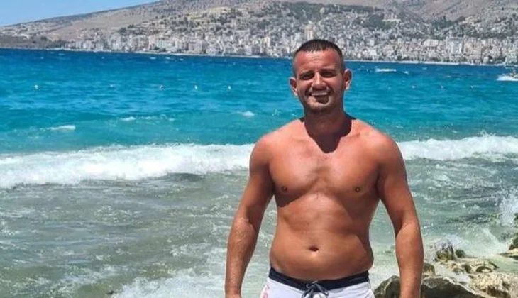 “Heroi i heshtur” i turistëve në Sarandë! Ky është i riu i cili shpëtoi sot gjashtë pushuesit që rrezikuan të mbyteshin