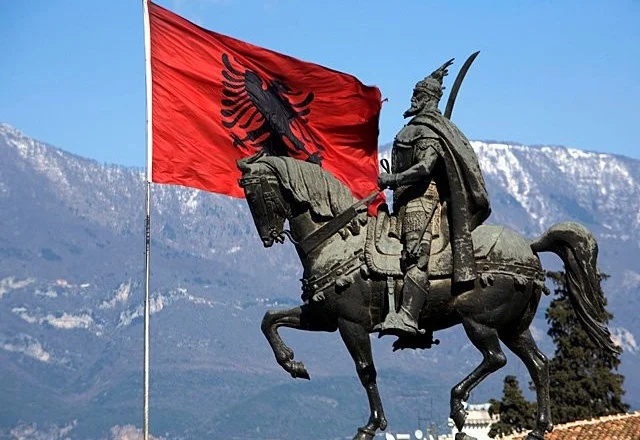 Historia e panjohur e pasardhësve të Skënderbeut: Çfarë ndodhi me djalin dhe nipin…