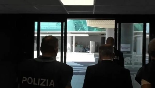 I dënuar me 25 vite burg për rrëmbim dhe trafik droge, ekstradohet nga Shqipëria në Itali 56-vjeçari