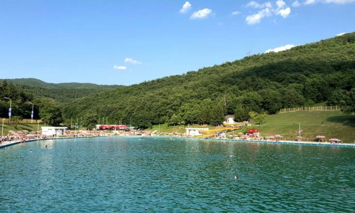 Inspektorati Sanitar mbyll pishinën e Gërmisë pasi IKSHPK njoftoi se uji nuk i plotëson standardet