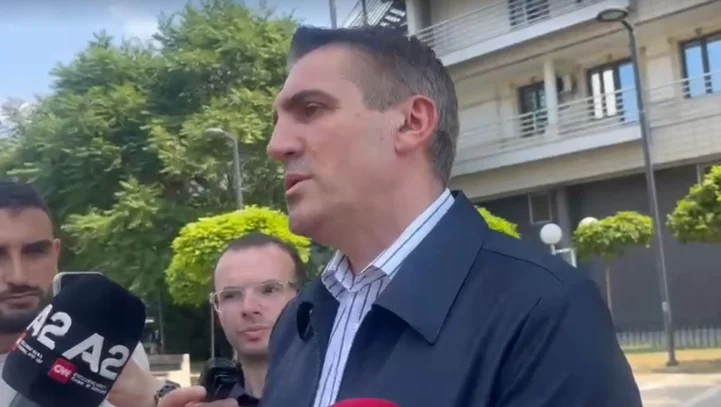 “Ishte një zë mashkulli që fliste anglisht”, kryeprokurori i Kosovës jep detaje për ‘bombën’ në Kuvend