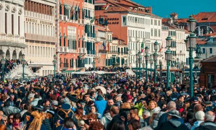 Italianët i frikësohen luftës/ Sondazhi: 1 në 3 persona besojnë se do të ndodhë brenda 5 vitesh