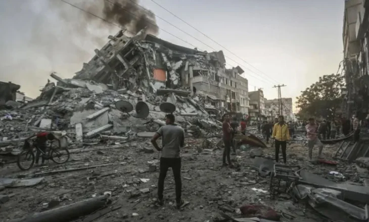 Izraeli godet 100 objektiva në Gaza, të paktën 33 viktima