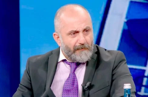 Ja fundi i hidhur që e pret Sali Berishën, Romeo Kara paralajmëron zhvillime “bombastike” në politikë, kush janë…