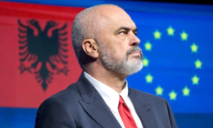Ja tre goditjet që Edi Rama i ka bërë anëtarësimit në BE, spastrimet ndaj administratës publike me 2000 të pushuar…