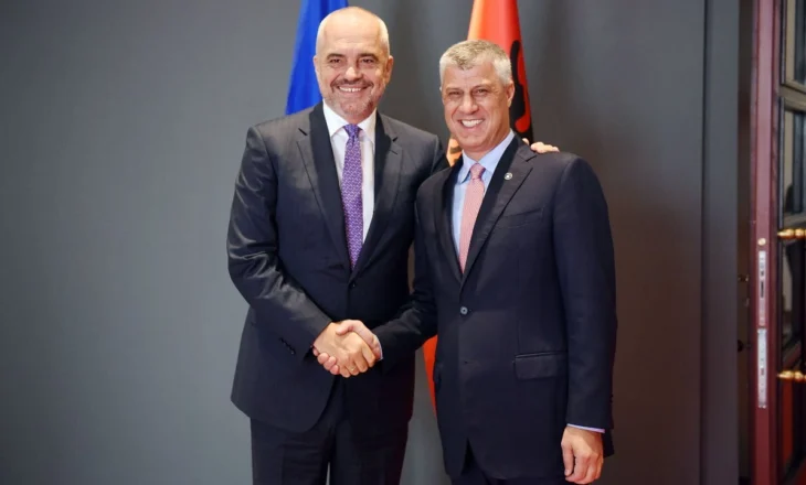 “Jam i privuar përkohësisht, por populli im është i lirë përjetësisht”, Rama shpërndan shprehjen e Thaçit: Shumë e vërtetë Komandant!