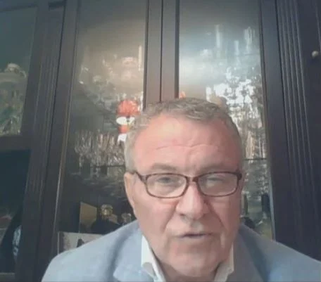 “Jam i zhgënjyer me vlonjatët”, Malaj ngre alarmin për jugun: Si në Tiranë, edhe në Himarë vepron mafia e pronave