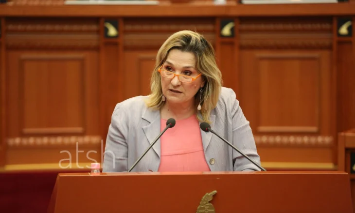”Jeta parlamentare u helmua me flakadanë”, Flutura Açka: Ne PS-së i dhamë në tavolinë 12 mandate