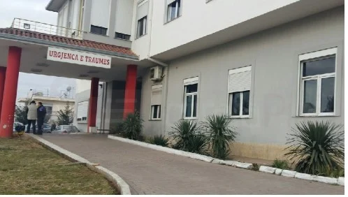 Jetonte me gjyshërit, konflikti me babain, shkak i tentativës së 17-vjeçares për t’i dhënë fund jetës