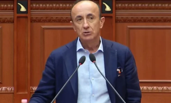“Jo servil, jo lëpirës”, Dashnor Sula mbyll mandatin me një fjalim ndryshe: Do jem me qytetarët, jo me kolltukët